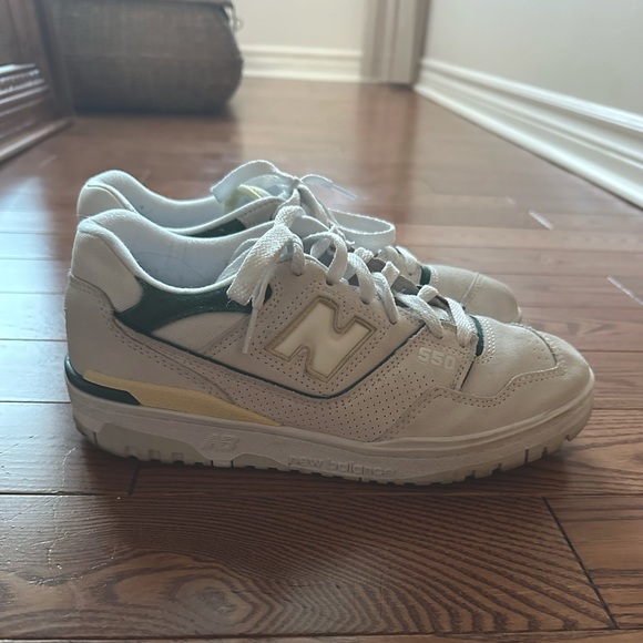 New Balance 550 - Picture 2 of 6